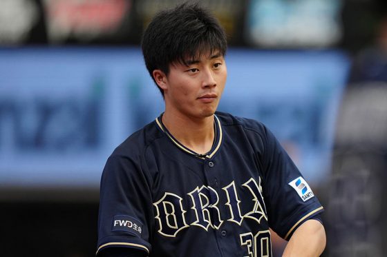 1％もない確率」誰もが驚いた廣岡大志の全力バックホーム 胸に刻む坂口