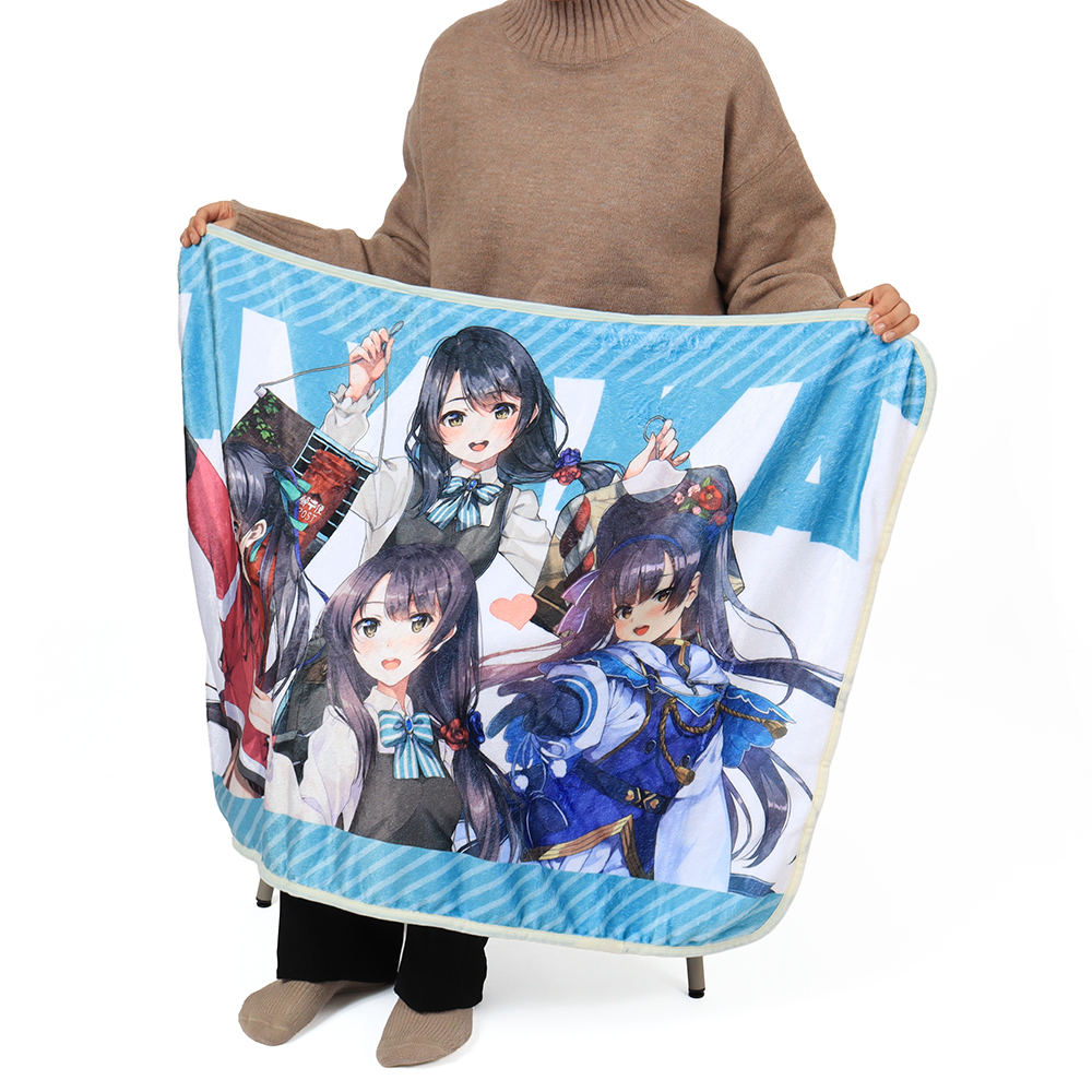 広げてブランケット+収納してクッション！クッションブランケットも