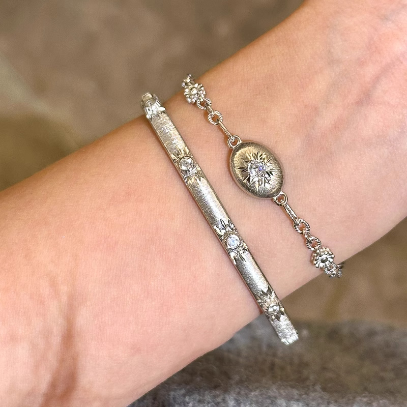 シルバー女性用星花彫刻バングル円形飾り付きセット シルバー|バングル