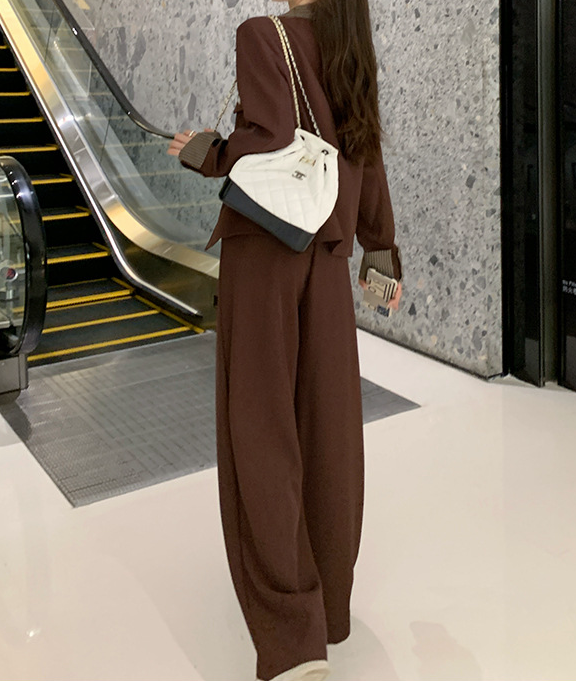 レディースカジュアルファッション】上品カラ―×大人シルエット｜秋冬