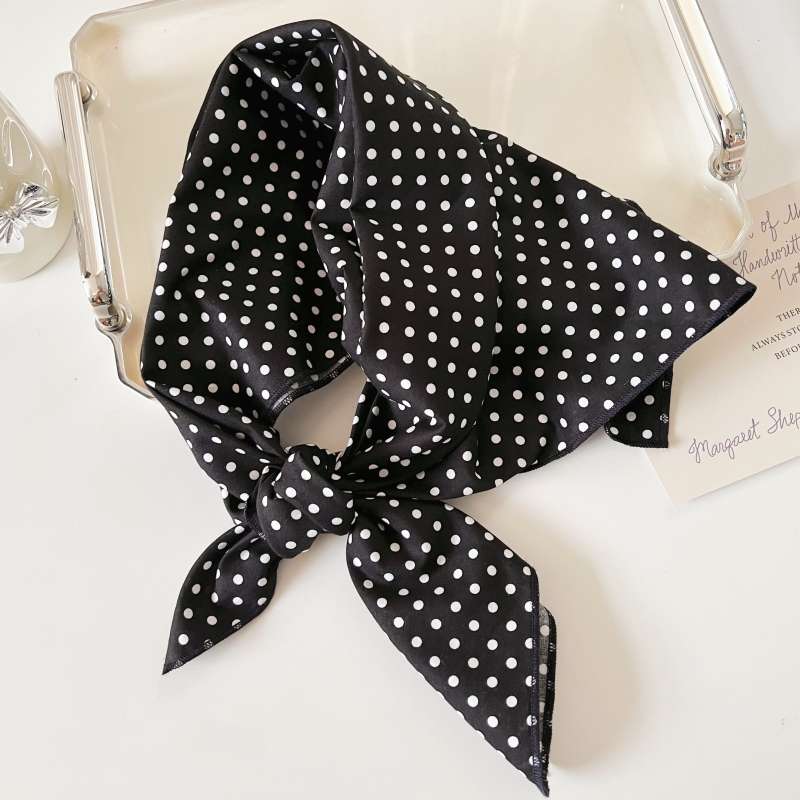 ドット柄シルクスカーフ シルク|スカーフ専門通販 ラクシースカーフ