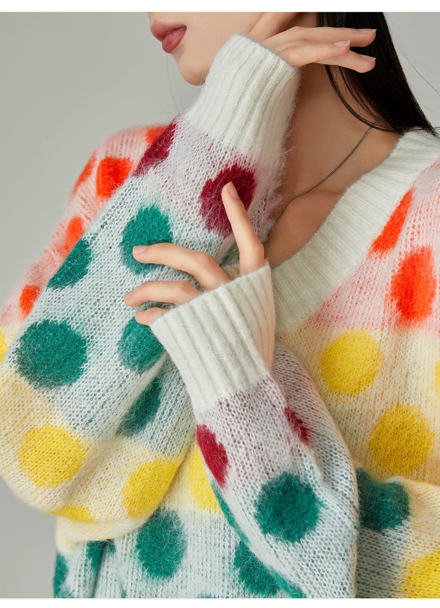 モード系ファッションカラフルポルカドットセーター - 鮮やかな彩りで