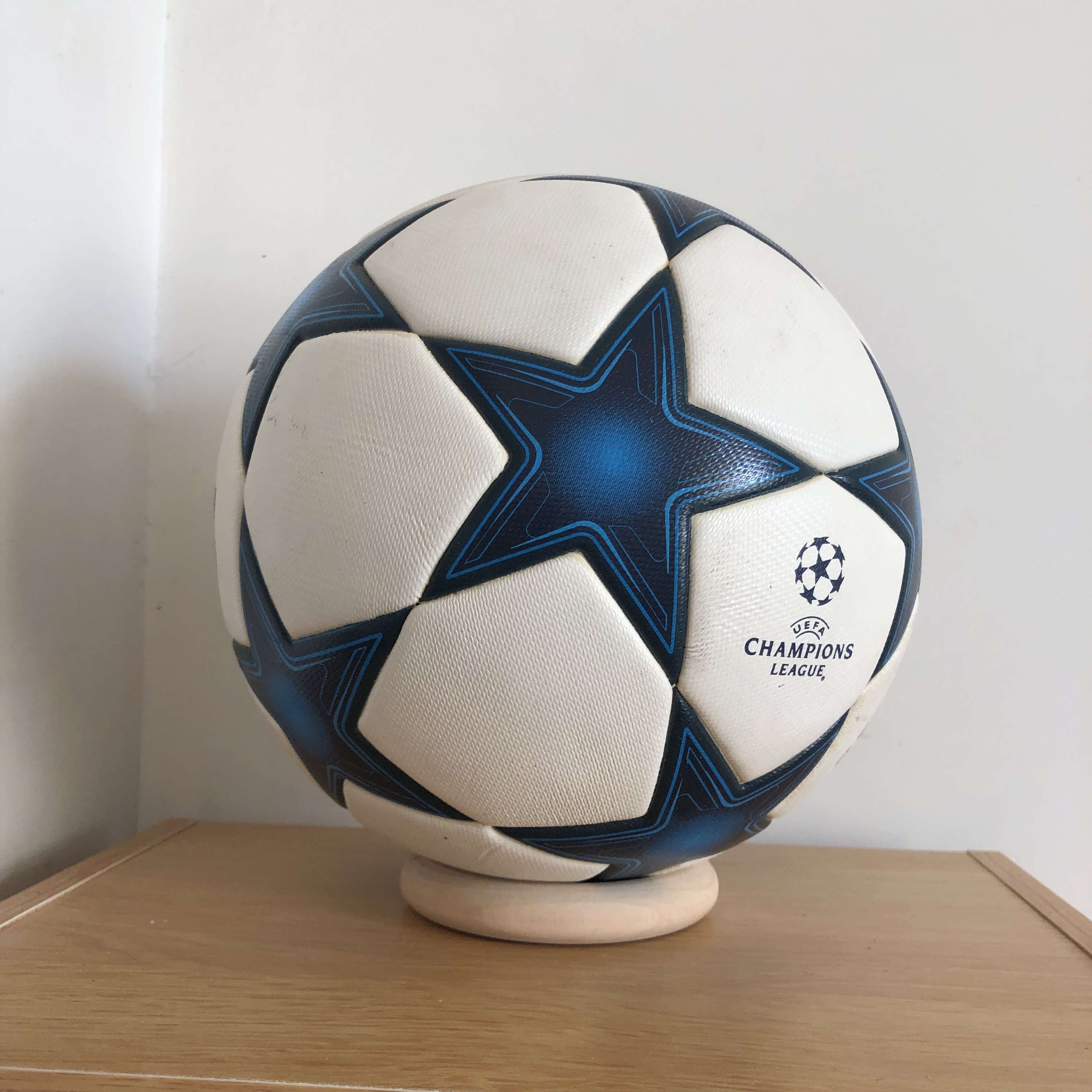 サッカーボール UEFAチャンピオンズリーグ 公式試合球 サッカーボール