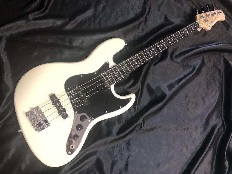 Photogenic / JB-240 White B3P ジャズベース / 入門セット付属（新品