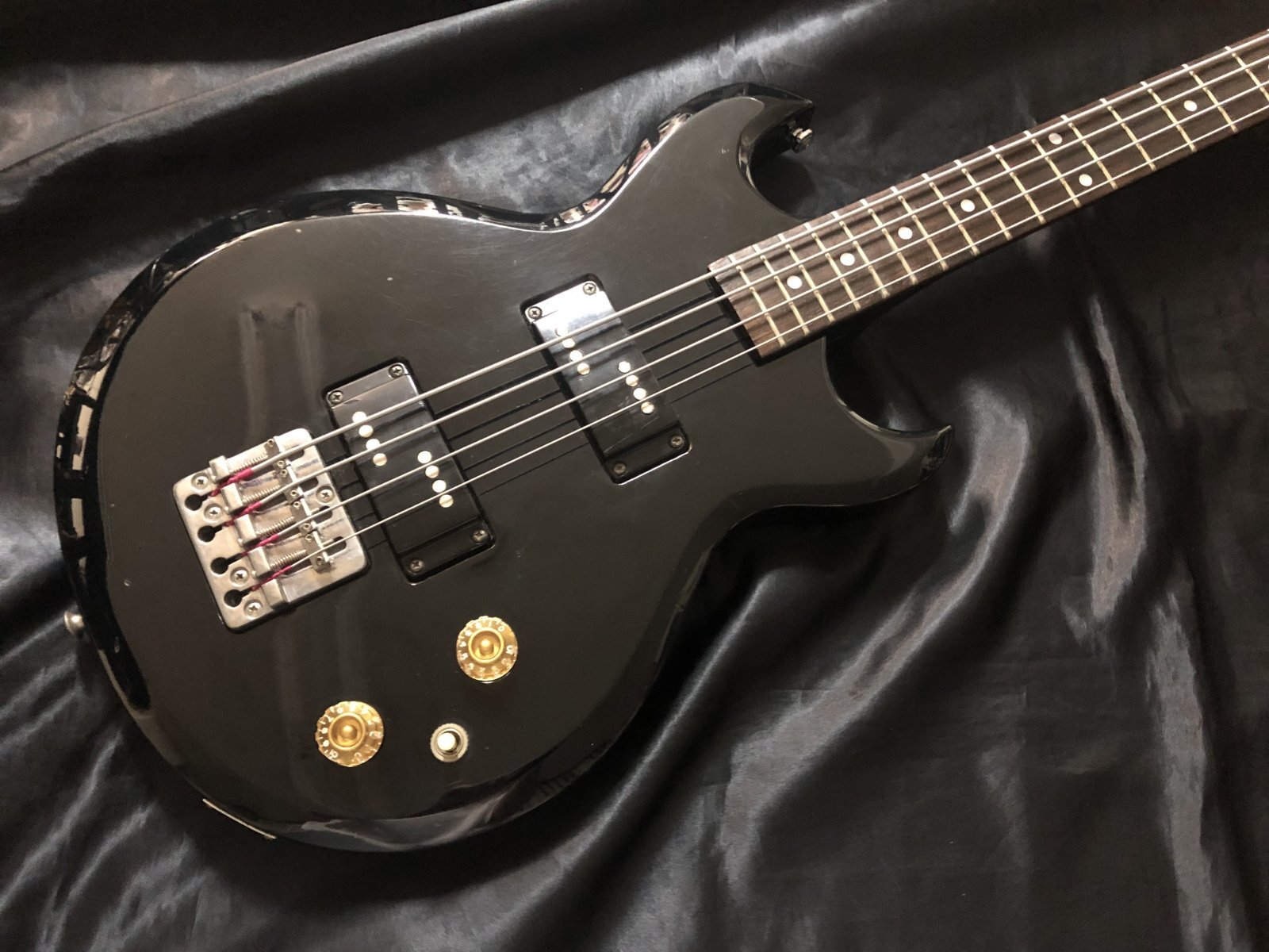 Aria Pro II / CSB Deluxe / Metallica クリフ・バートンライクな1本