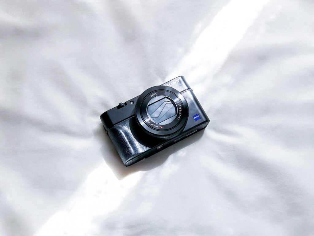 気軽に持ち歩けるコンデジカメラを買いました｜ SONY RX100M4｜Fuyuna Blog