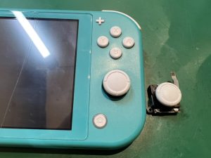 スティックを動かしても全く反応しない！Nintendo switch lite