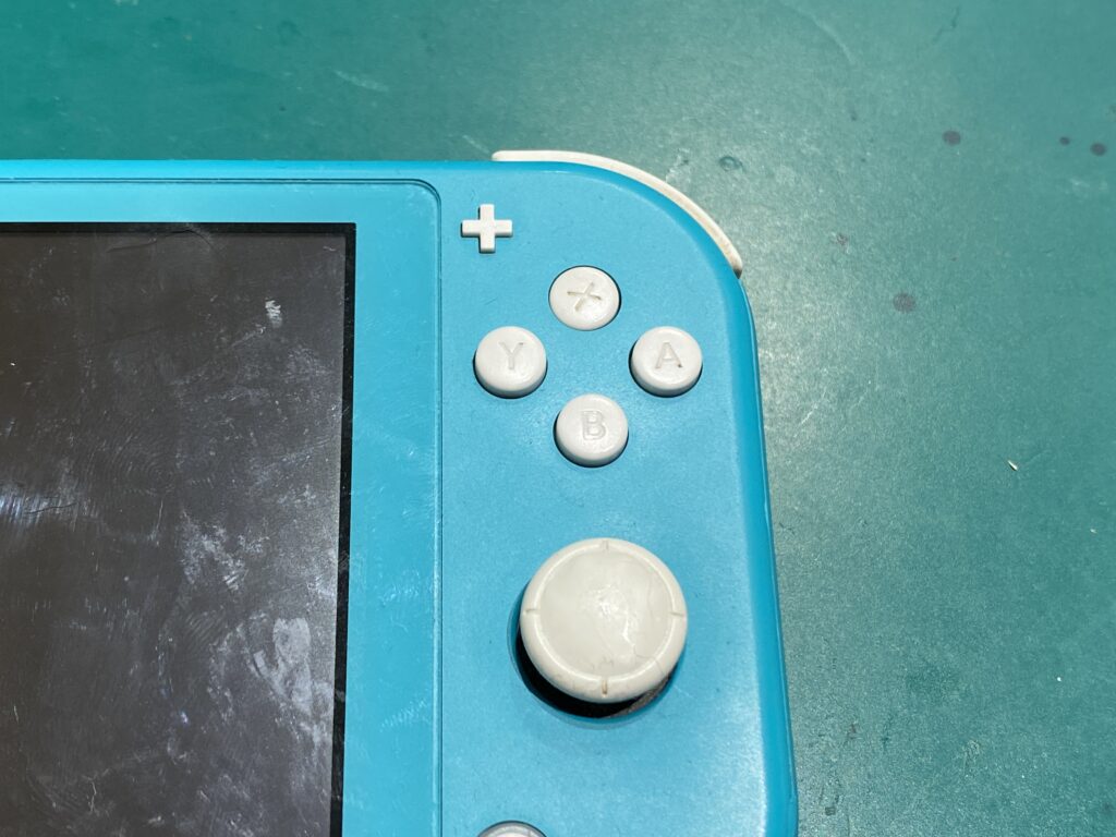 NintendoSwitchLite(ニンテンドースイッチライト)のボタンが押せない