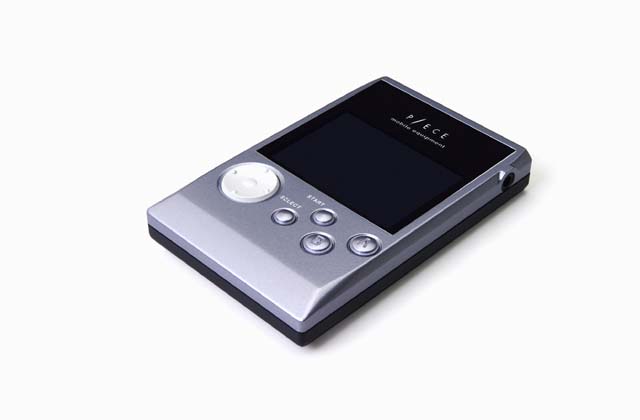 ライトからヘビーまで、幅広いユーザーが楽しめる アクアプラス、携帯