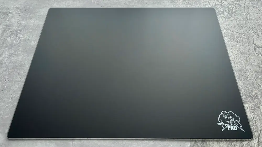 SkyPAD 3.0を徹底レビュー｜操作性の高い定番スピード系ガラスマウスパッド