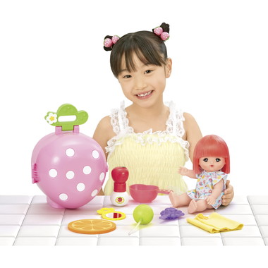 1851668 フルーツだいすき?いちごのおふろセット | 玩具卸売 カワダ