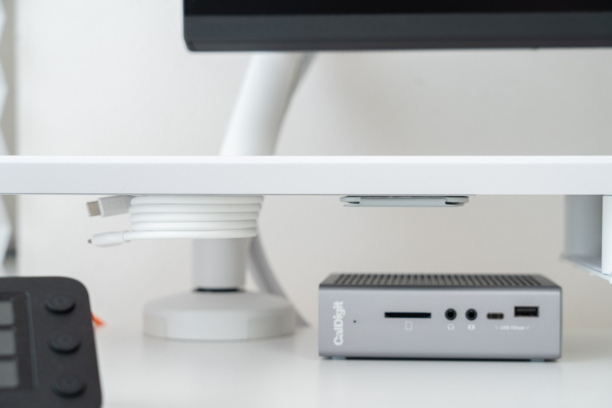 amesoba デスクシェルフ MASSIROは白デスクに合わないわけがない