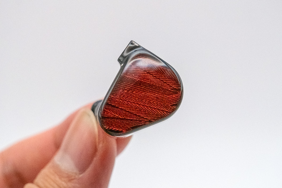 Truthear x Crinacle ZERO:RED レビュー】スッキリキラキラに洗練され