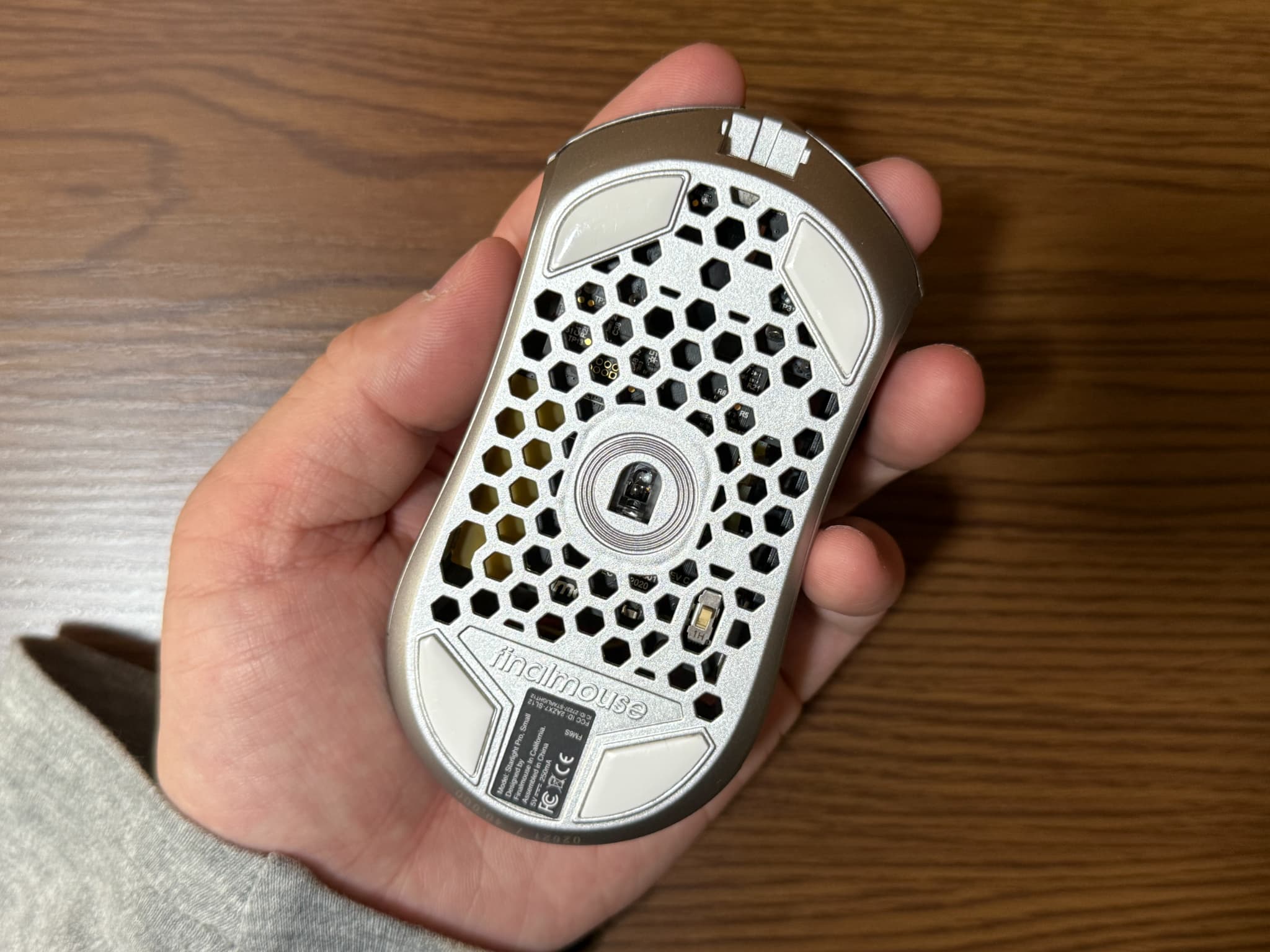 Finalmouse Starlight Pro TenZ（Sサイズ）レビュー｜軽さと高級感を