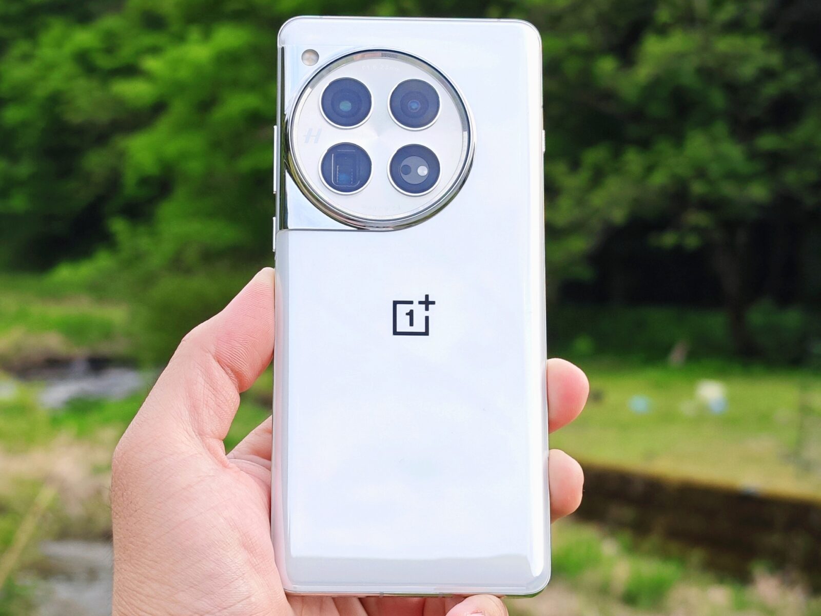 驚きのコスパ！OnePlus 12 実機レビュー