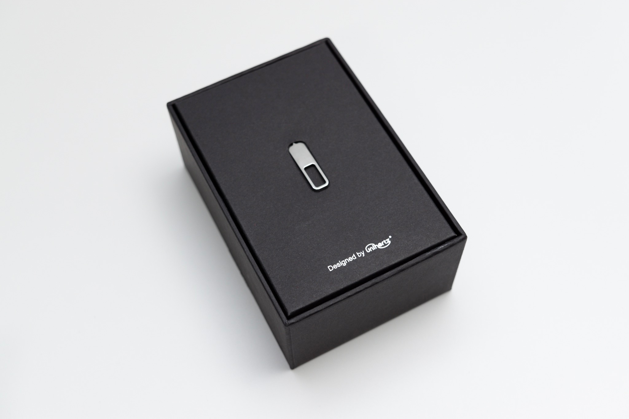 超小型スマホ「Unihertz Atom」レビュー。トランシーバーやアクション