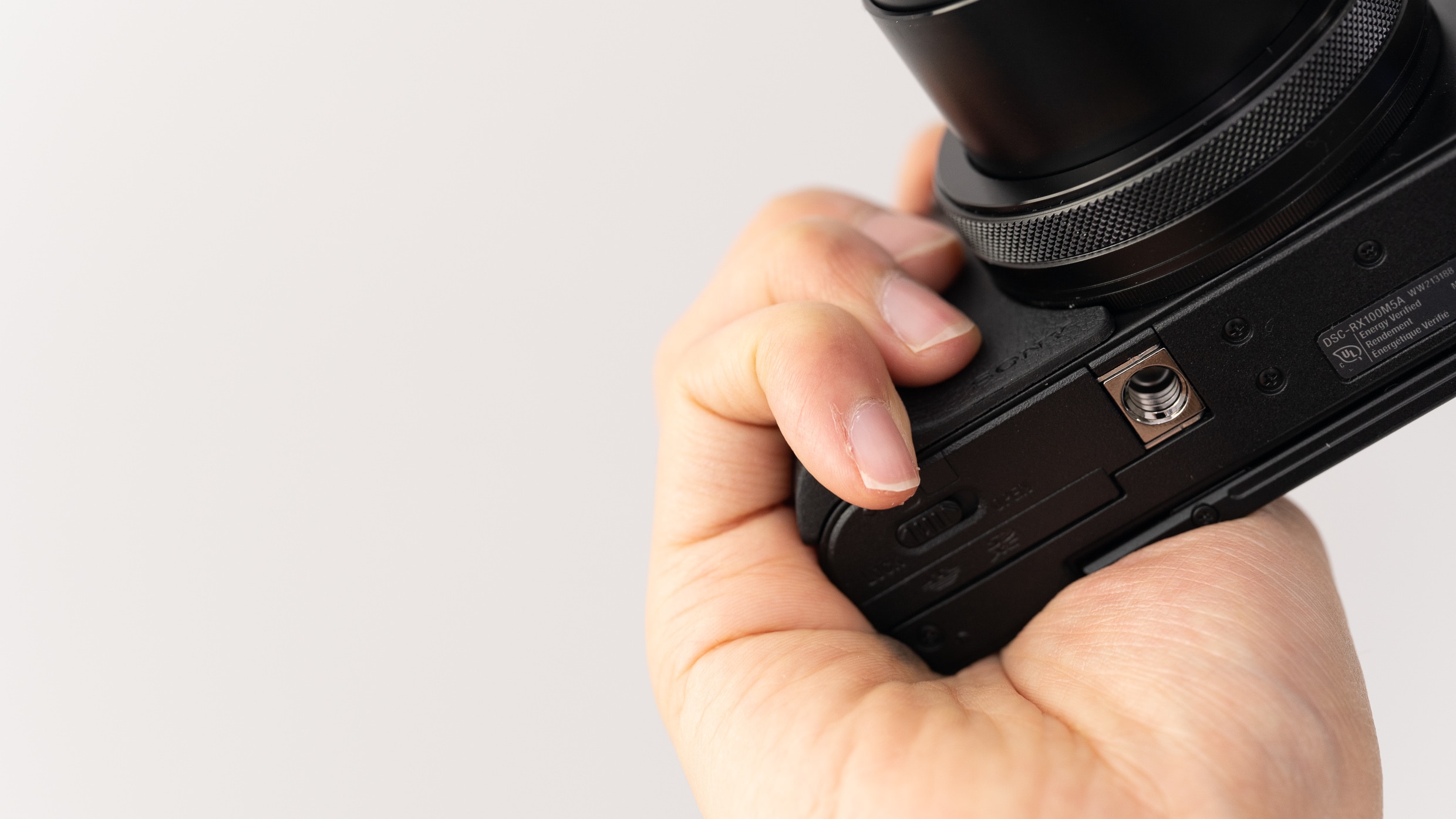 RX100 M5A用ソニー純正アタッチメントグリップ「AG-R2」をレビュー
