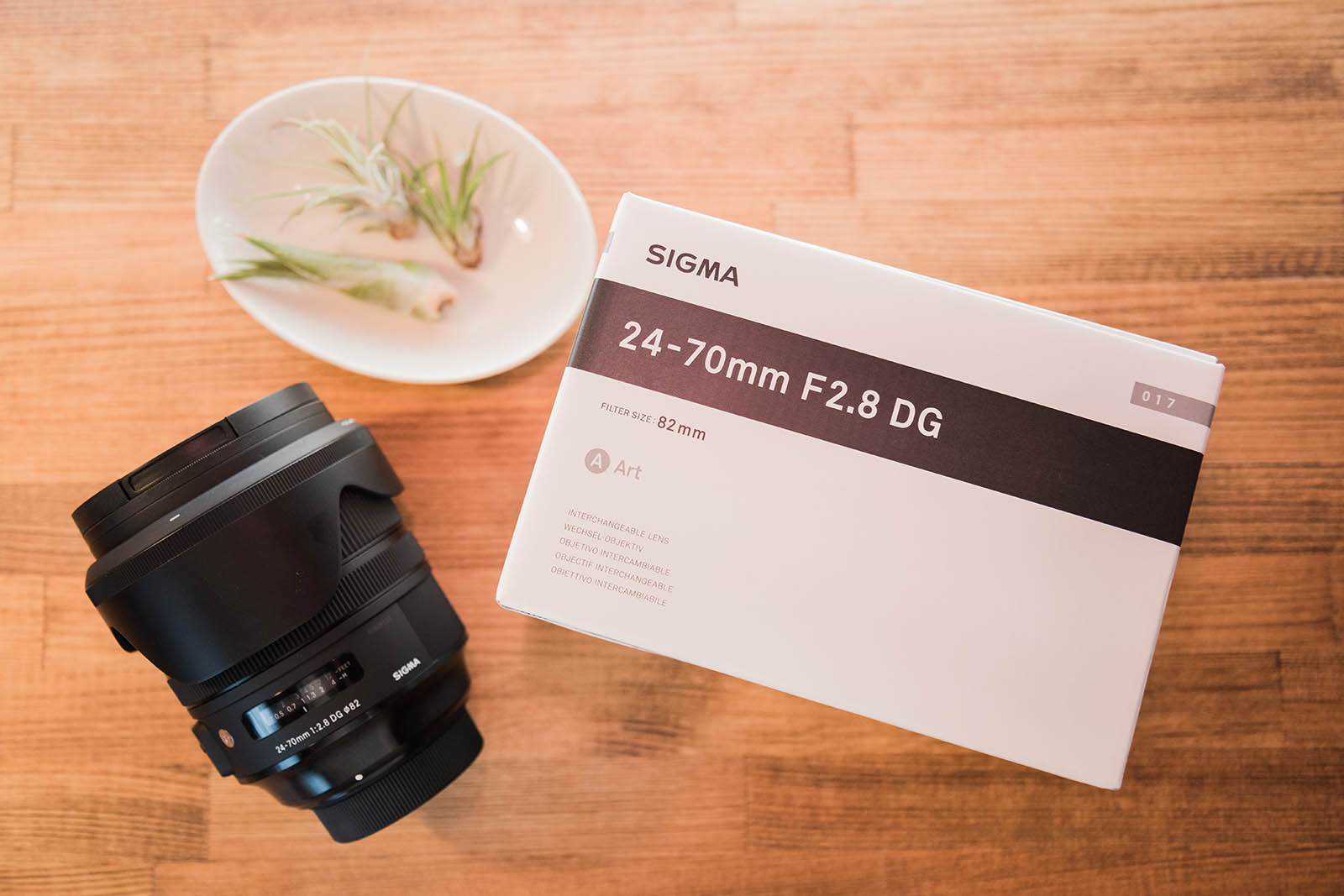 SIGMAの標準ズームレンズ「24-70mm F2.8 DG OS HSM Art」を購入！腕を