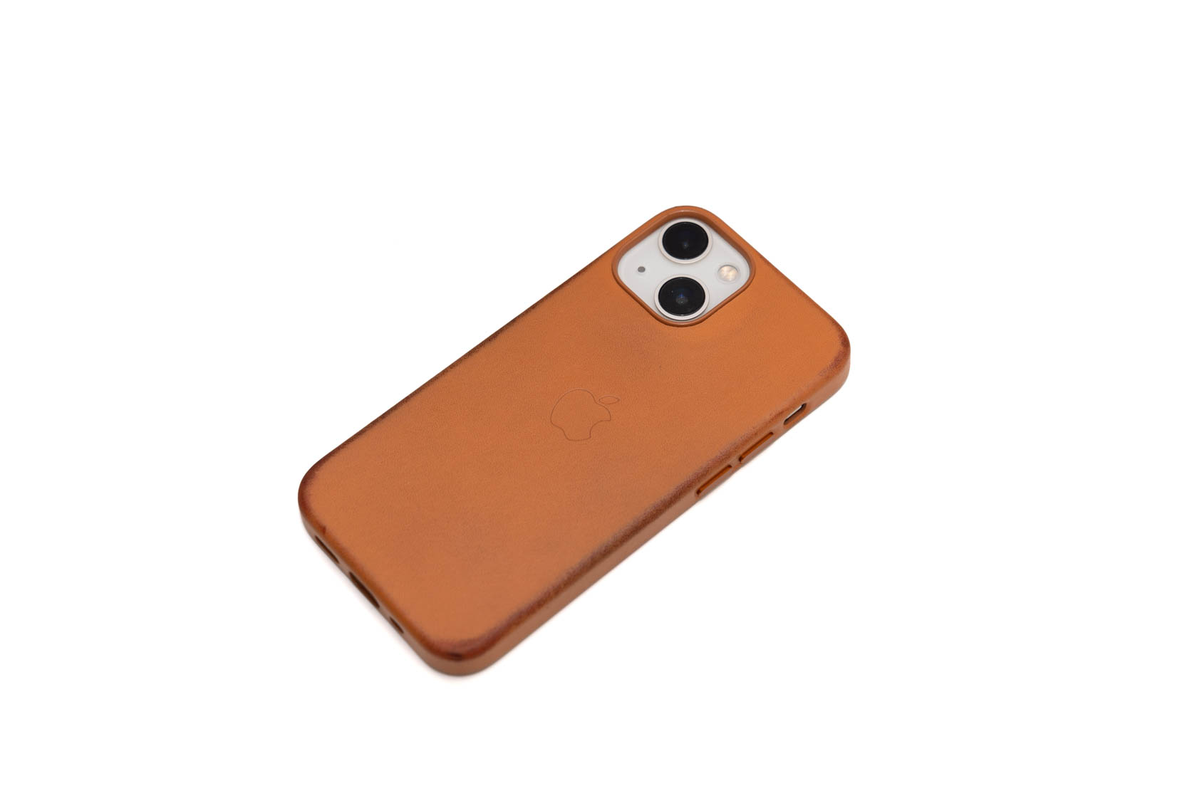 iPhone 13 mini用純正レザーケース（ゴールデンブラウン）を9ヶ月使っ