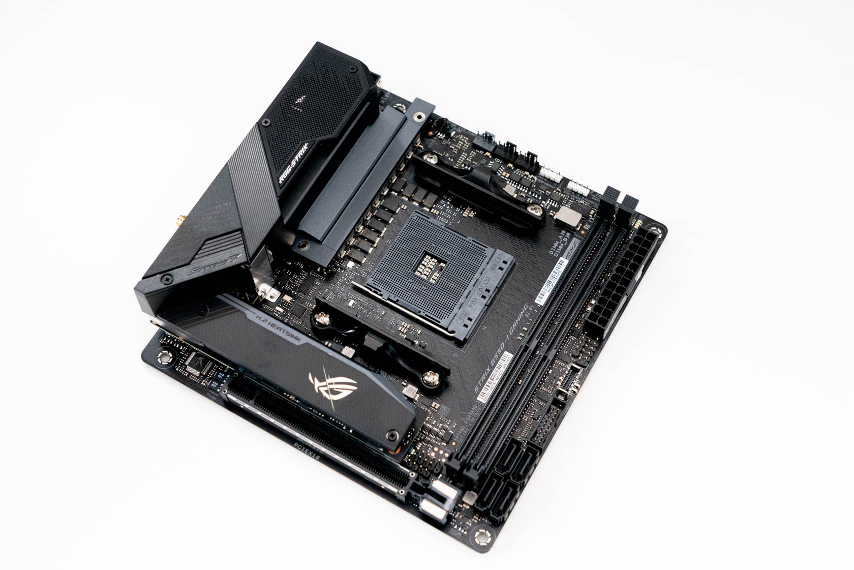 自作PC】マザーボードが壊れてしまったのでASUS『ROG STRIX B550-I