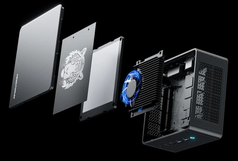 そうだ、GPUを増設しよう。 MINISFORUM「UM780 XTX」はOCuLink搭載の