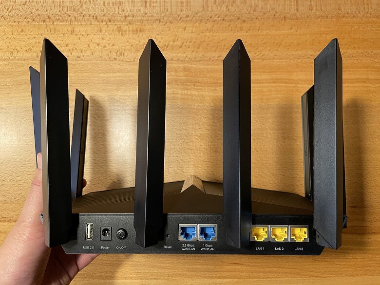Archer AX90 レビュー】トライバンド対応で8つのアンテナが特徴的な