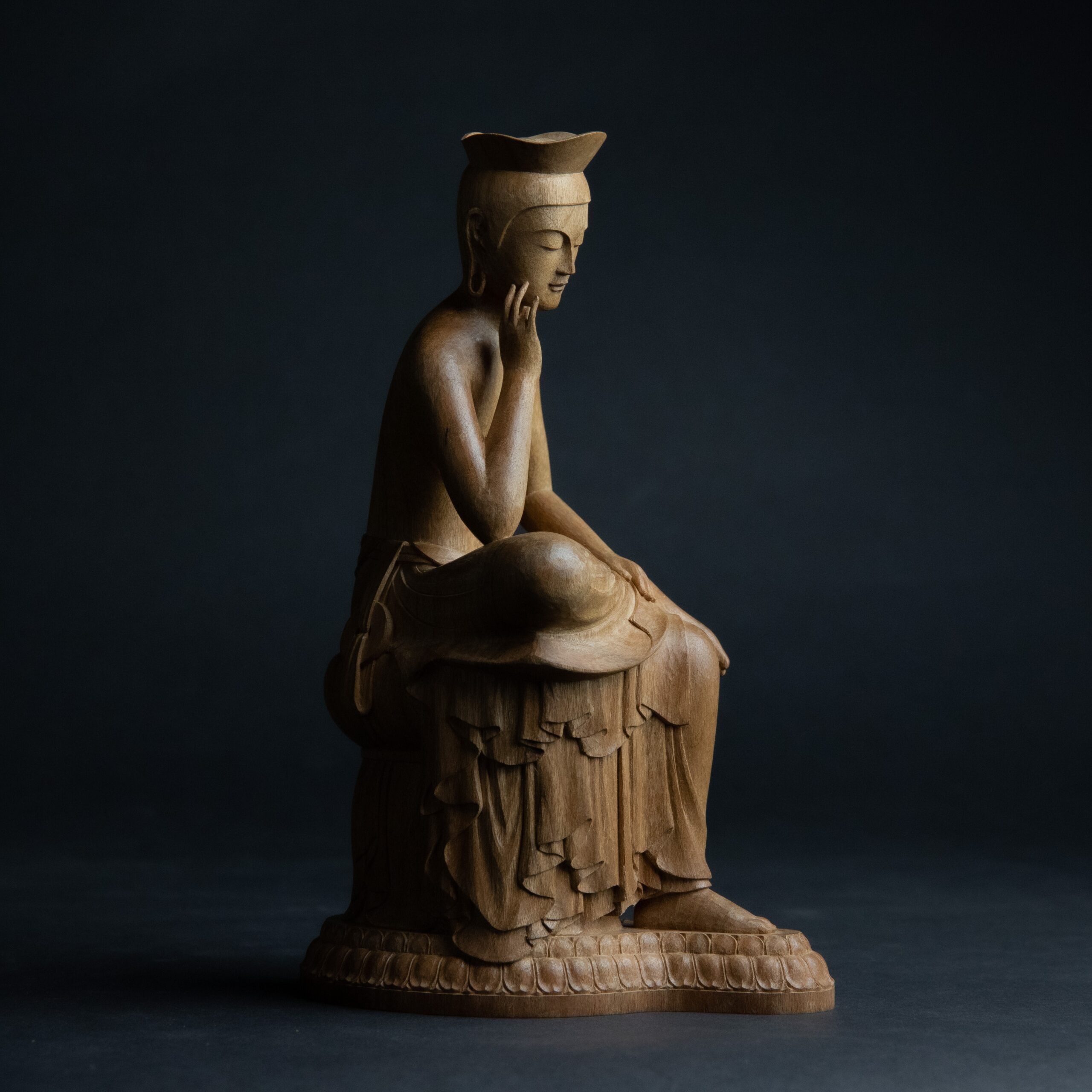 弥勒菩薩半跏思惟像完成です〇 | 京都の仏師 宮本我休（GAKYU ガキュウ）