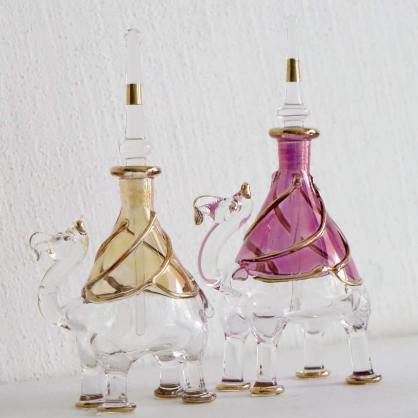 エジプト香水瓶 ラクダ 2頭セット イエロー パープル / ガラタバザール