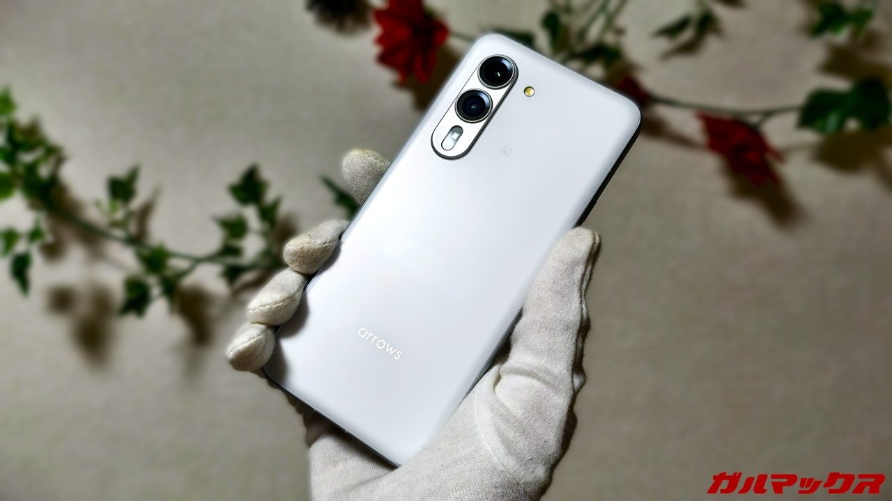 arrows Alphaの本音レビュー！6.4型の頑丈ミドルハイスマホを試す。超