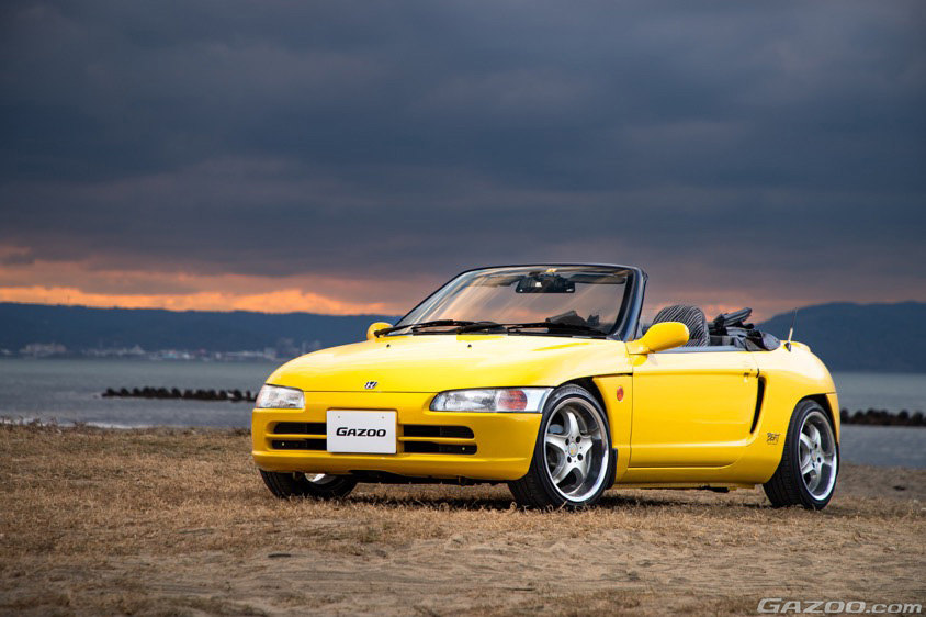 カーニバルイエローのホンダ・ビートと歩み始めたハタチの初愛車ライフ