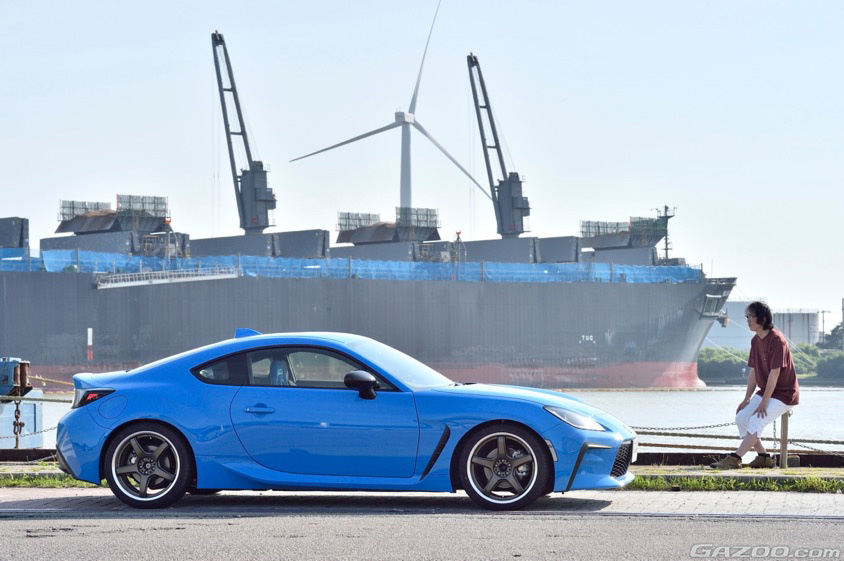 スカイブルーのGR86ではじまる第二のスポーツカーライフ | クルマ情報