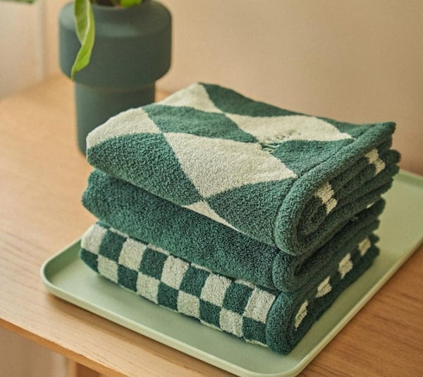 Qoo10] 【公式】allevo ATSRO チャウ