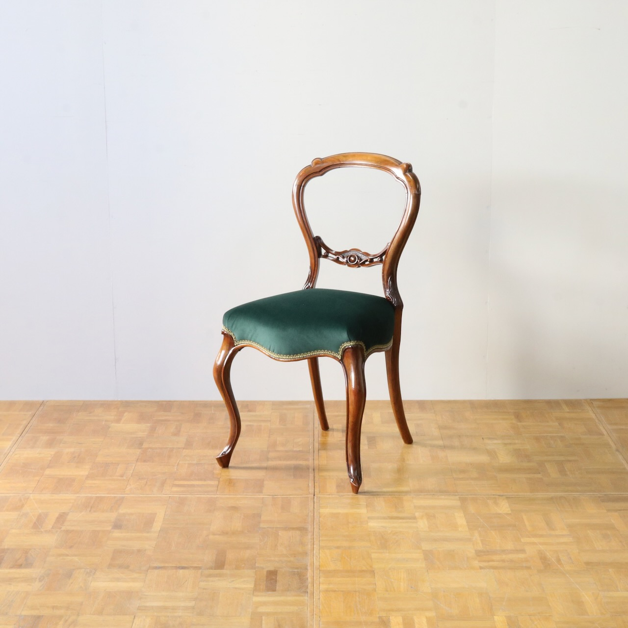 バルーンバックチェアー | アンティークショップ ジェオグラフィカ ｜E