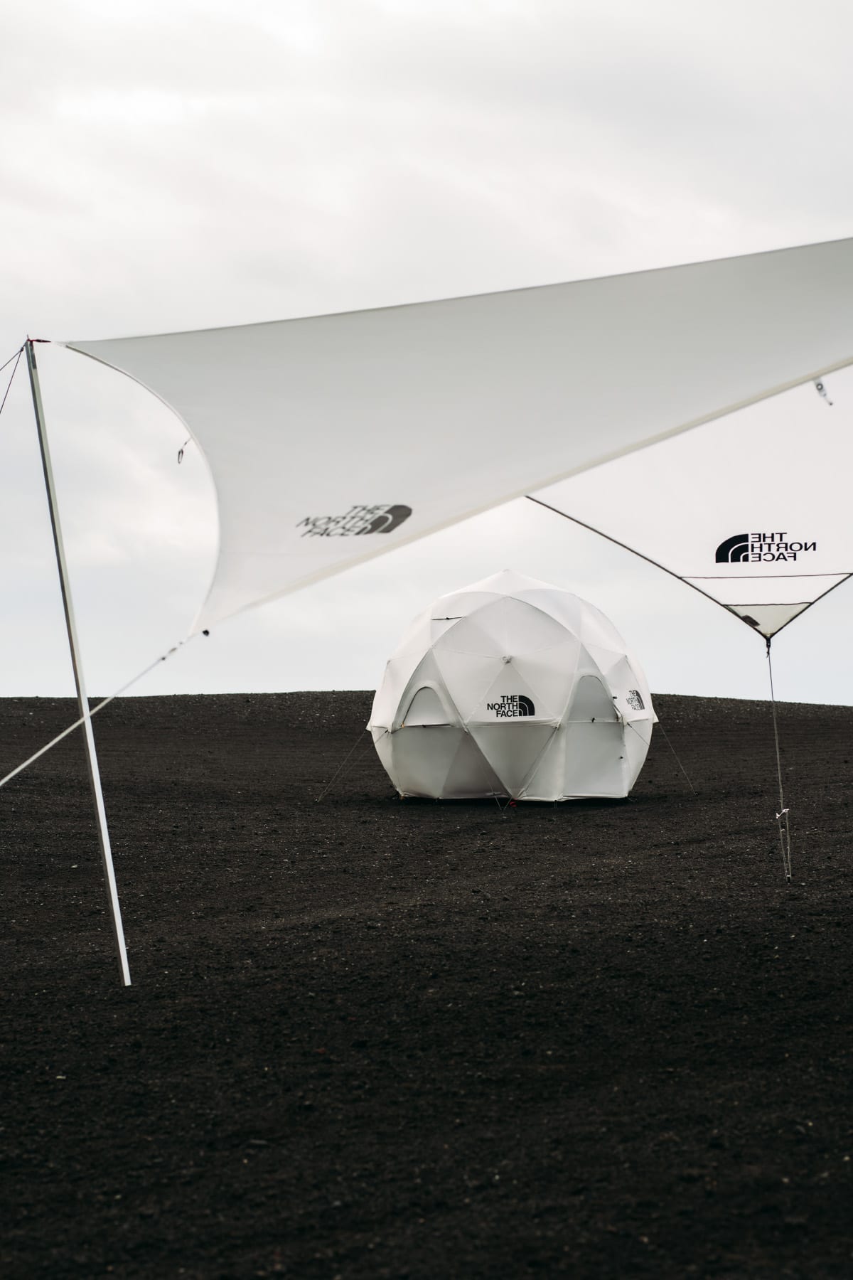 THE NORTH FACEから Geodome®4用のフライシートと星形タープが新登場