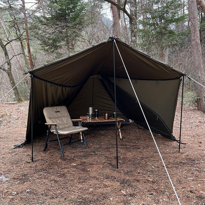 アレンジ自在の前室と二又ポールで内部も広々♪FUTURE FOXの新作