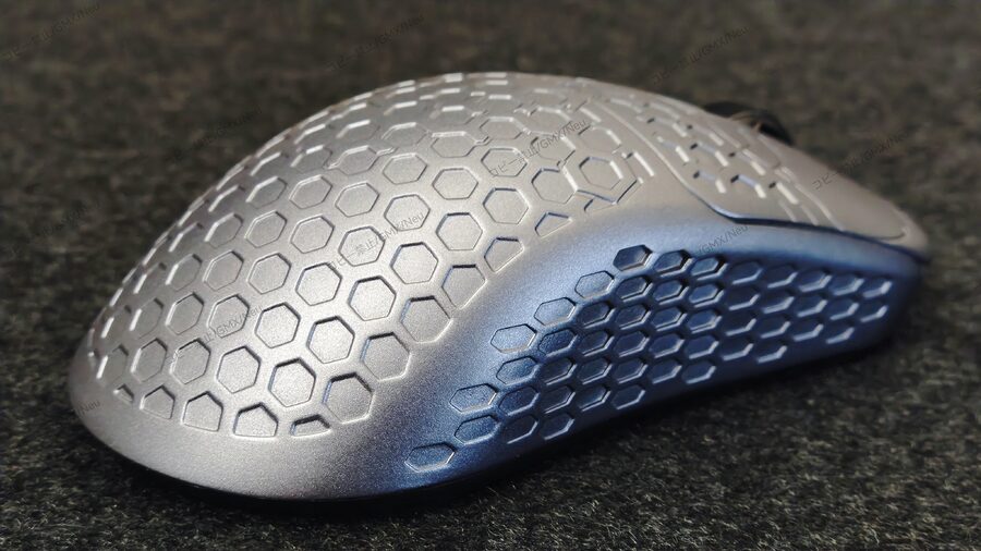 レビュー】48g軽量 FineMax Noah丨公称80時間駆動のマグネシウム左右