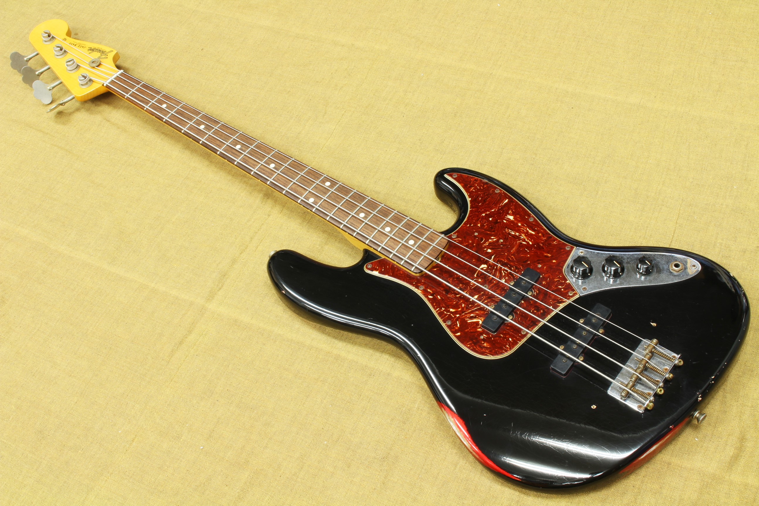 レビュー】こだわりのカスタムオーダーFender C.S. 1964 Jazz Bass
