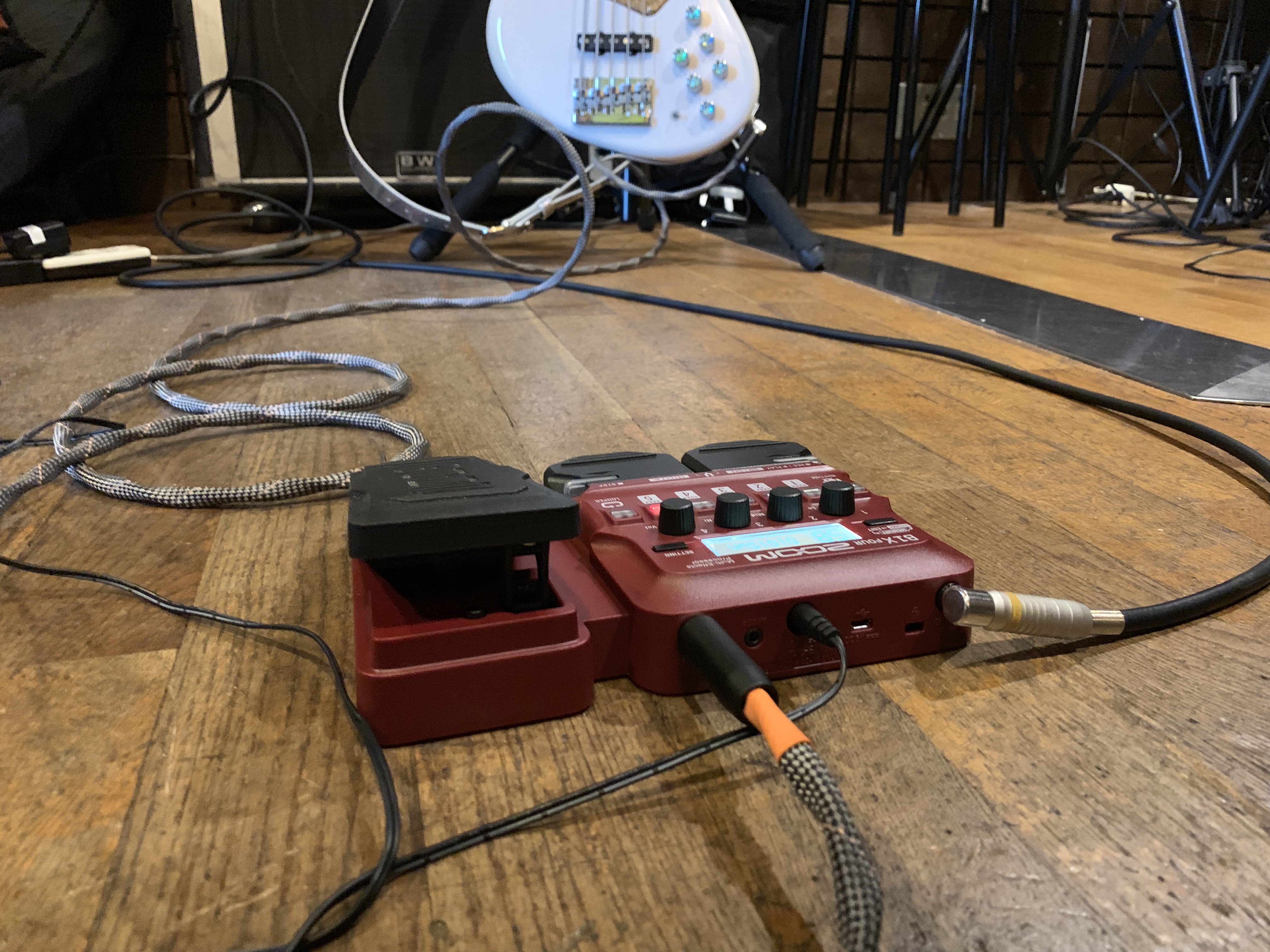 ZOOM新作 B1X FOURを徹底レビュー、解説！【22種モデリング音源有