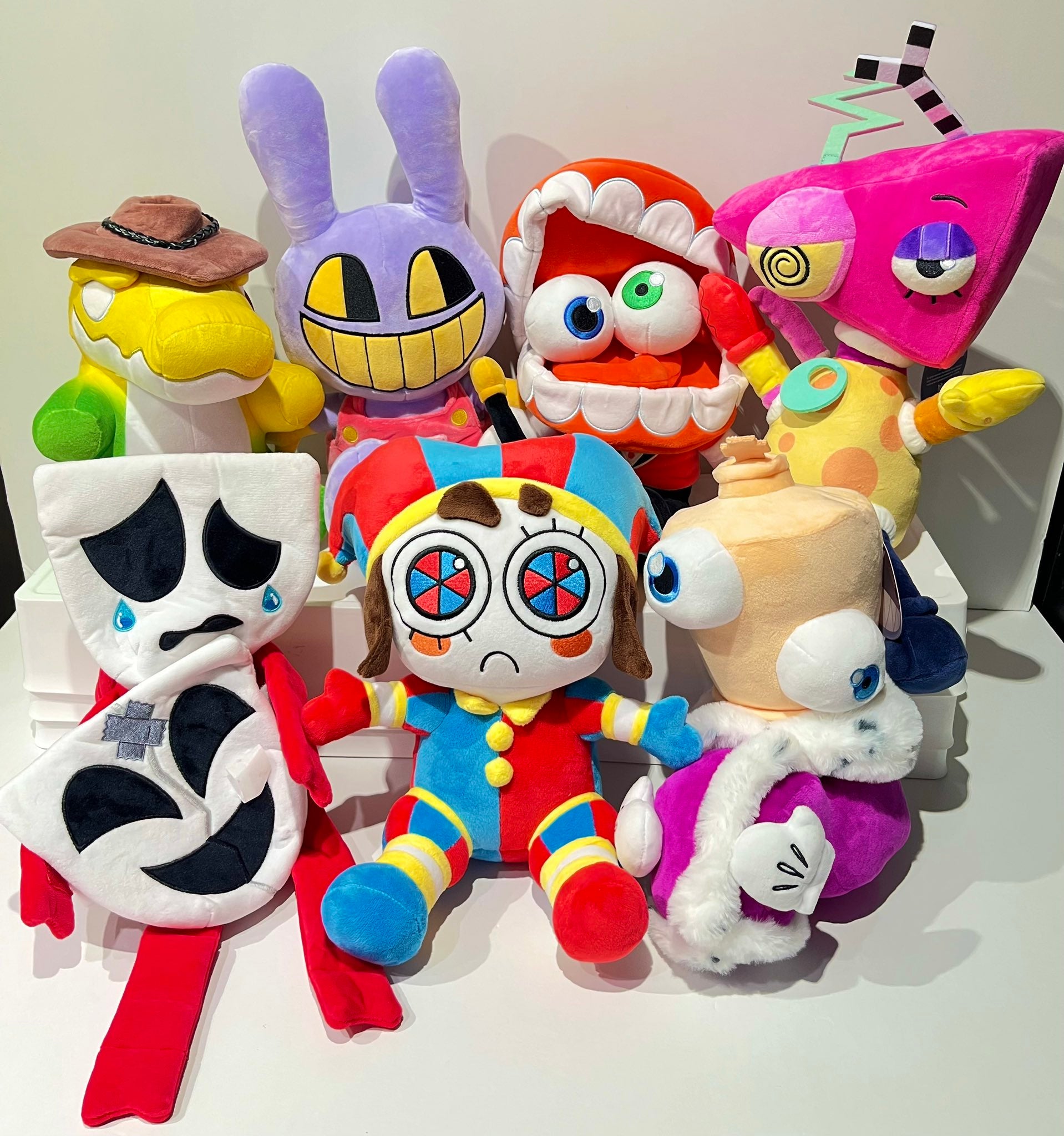 アメイジングデジタルサーカス ぬいぐるみ（ガンミグー） – インフォ