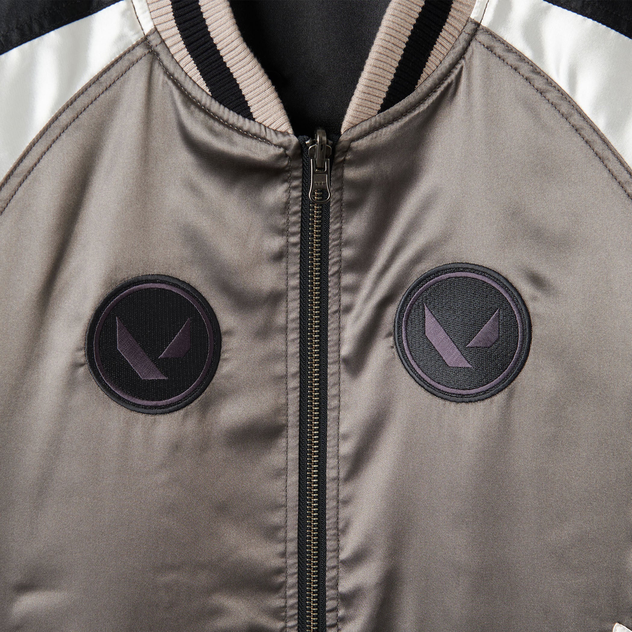 VALORANT ONI リバーシブルスカジャン (VLRNT×UA） – インフォレンズ