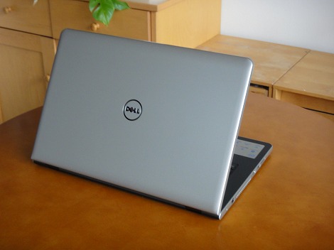 Inspiron 17 5000シリーズ(5759)レビュー:洗練されたデザインの17