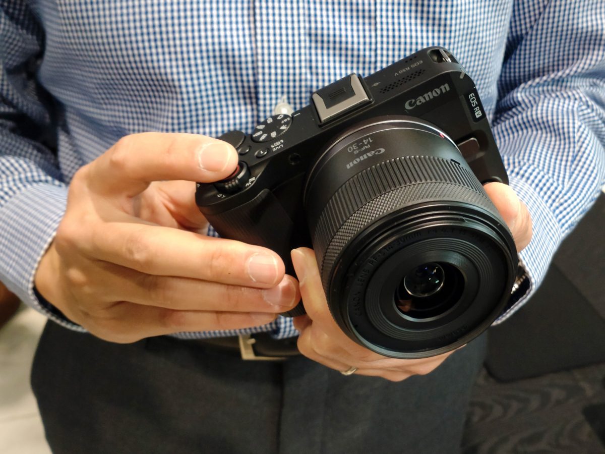 実機をチェック！】4K60P対応、本格的な動画撮影が楽しめるエントリー