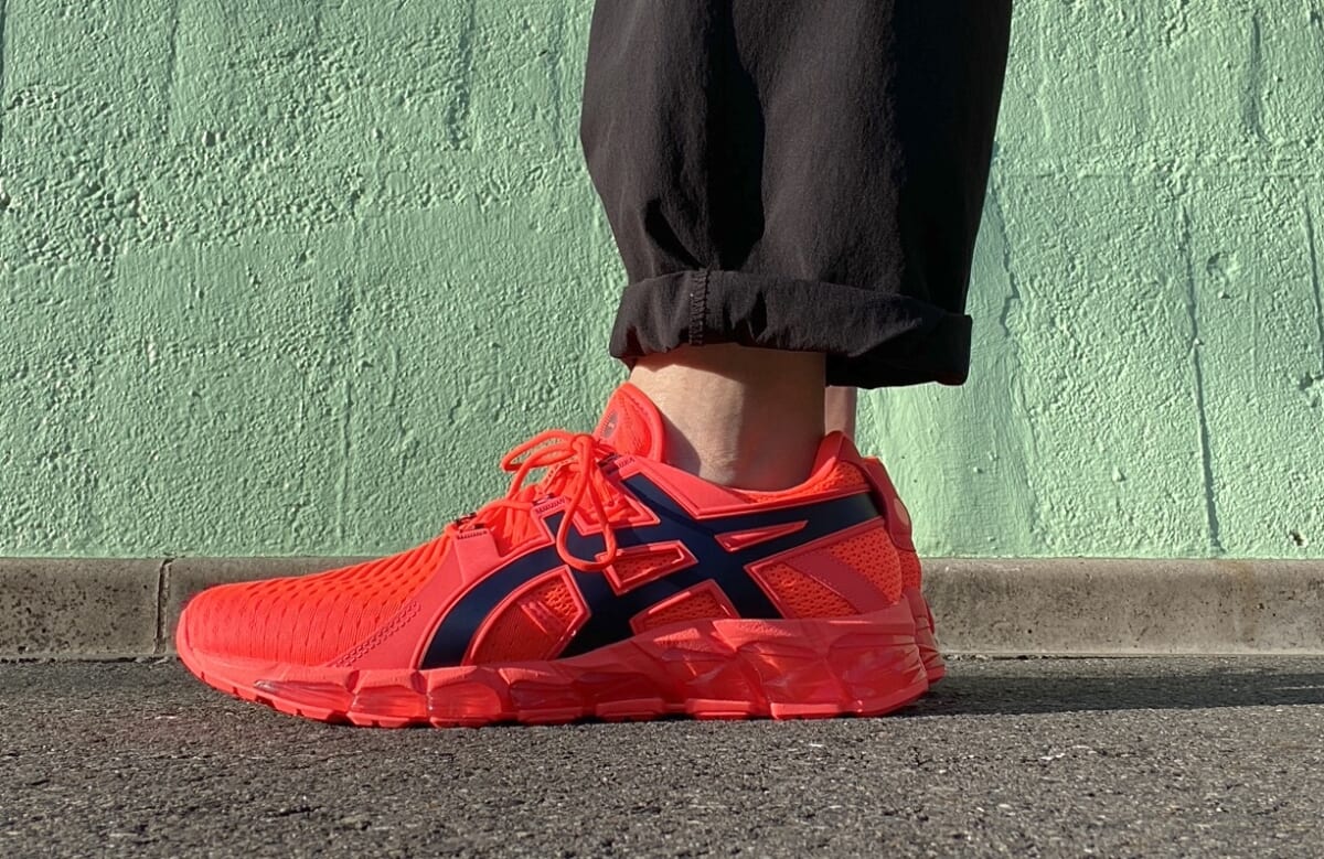 東京2020オリンピック日本代表選手団が履いている、あの真っ赤な