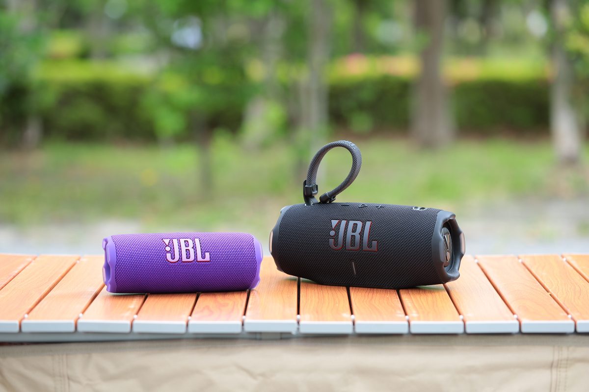 ド定番スピーカーの最新モデル「JBL Flip 7」「JBL Charge 6」レビュー