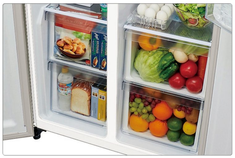 パノラマオープンで庫内が見やすい！ 高級感のある大理石調デザインの2