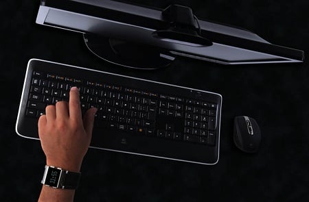 手を近づけると光る！ バックライト付き『ロジクール ワイヤレス