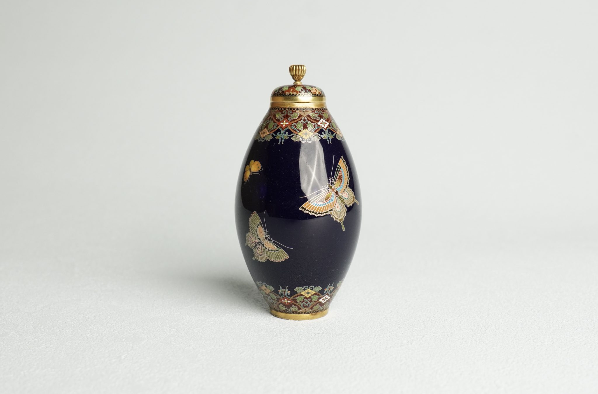 再現不可能】明治七宝（七宝焼）の作品10選を紹介！銀座真生堂メディア