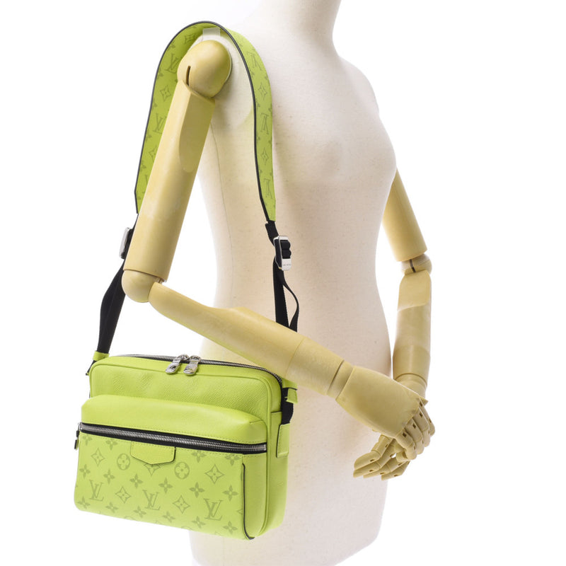 ルイヴィトンタイガラマ アウトドアメッセンジャーPM ジョーヌ メンズ