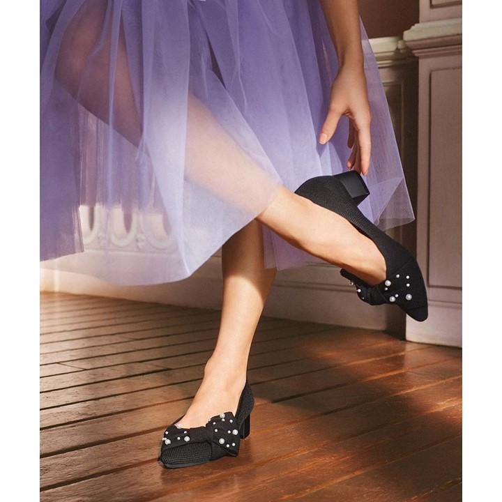 ダイアナの新ブランドをマークせよ！ニット素材で足取りも極軽に | GINGER