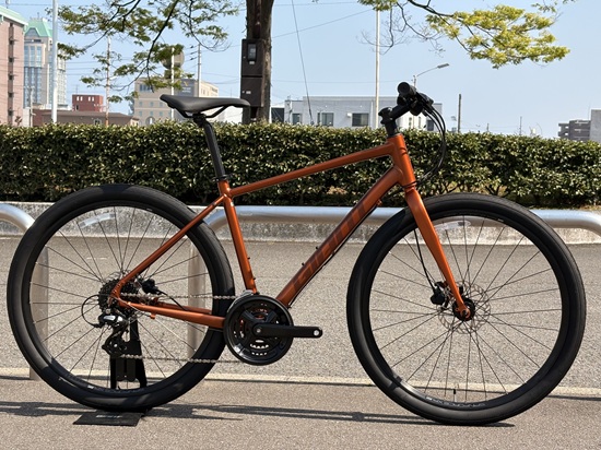 入荷】新感覚クロスバイク『Gravier Disc』 店頭にて展示中です